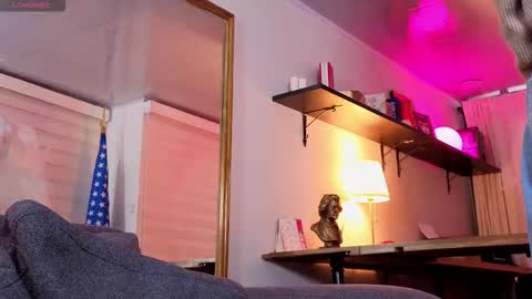 Snapshot of alicee_milf_ chatting on 09-25-25, 11:25 Aleja online show from 09-25-25, 11:25