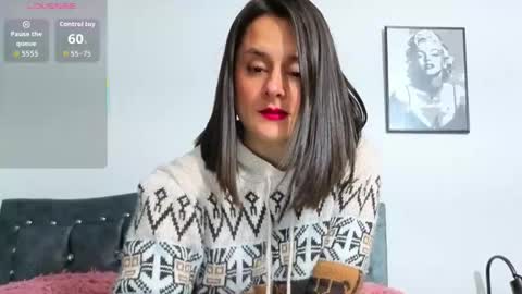 Snapshot of alicee_milf_ chatting on 09-29-25, 11:15 Aleja online show from 09-29-25, 11:15