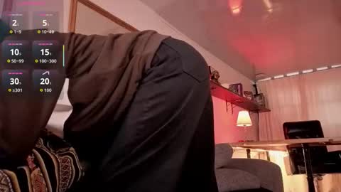 Snapshot of alicee_milf_ chatting on 10-06-25, 11:07 Aleja online show from 10-06-25, 11:07