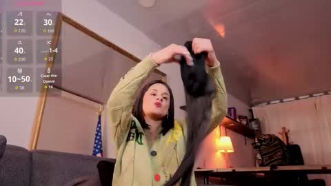 Snapshot of alicee_milf_ chatting on 10-08-25, 11:19 Aleja online show from 10-08-25, 11:19