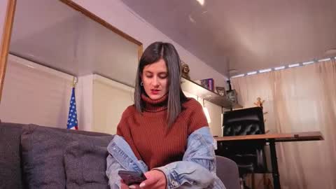Snapshot of alicee_milf_ chatting on 10-11-25, 11:20 Aleja online show from 10-11-25, 11:20