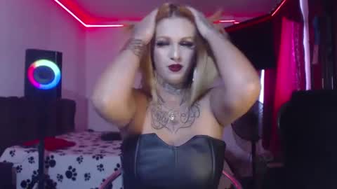 aliceesmiths online show from 01-31-25, 06:03