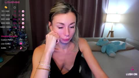 Snapshot of aliceevan chatting on 01-07-25, 01:28 Daniella online show from 01-07-25, 01:28