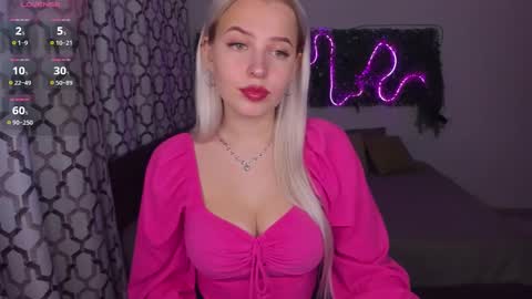 Snapshot of alicefreman chatting on 12-16-24, 10:40 Alice online show from 12-16-24, 10:40