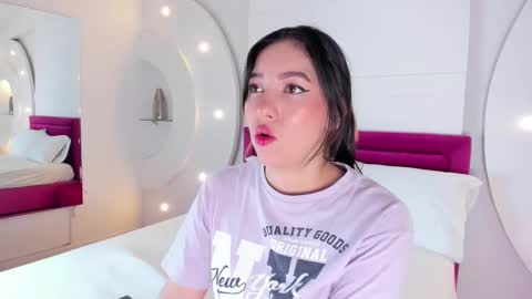 Alice  online show from 02-23-25, 04:17