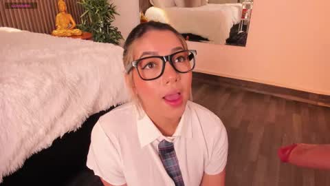 Alice  online show from 11-28-25, 02:36