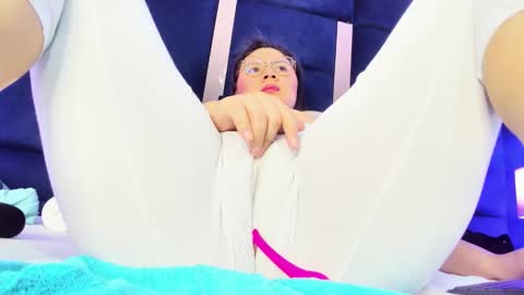 alicehott_05 online show from 04-03-26, 04:43