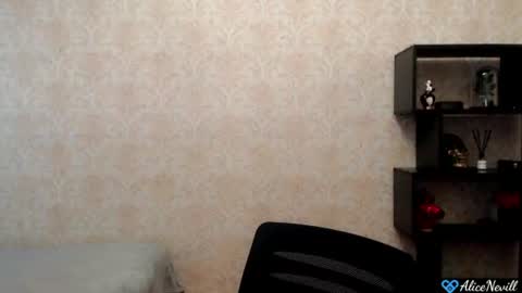Snapshot of alicenevill chatting on 07-08-26, 01:15 Alice online show from 07-08-26, 01:15