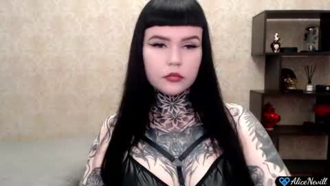 Snapshot of alicenevill chatting on 07-13-26, 01:14 Alice online show from 07-13-26, 01:14