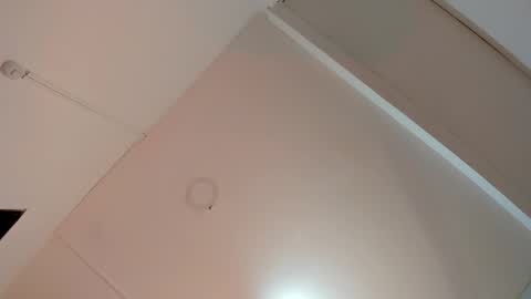 Snapshot of alicepoixxxon chatting on 01-08-26, 06:26 ALICE online show from 01-08-26, 06:26