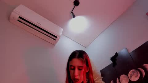 Snapshot of alicepoixxxon chatting on 01-09-26, 07:00 ALICE online show from 01-09-26, 07:00