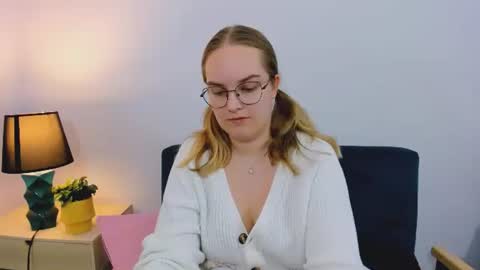 alicesensitive online show from 11-07-25, 01:22