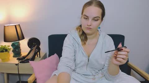 alicesensitive online show from 11-20-25, 02:50