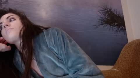 Snapshot of alicetailorrr chatting on 03-03-25, 09:44 AliceTailorrr online show from 03-03-25, 09:44