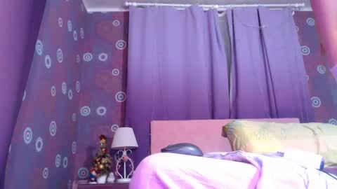 alicewetsquirt online show from 12-04-25, 11:02