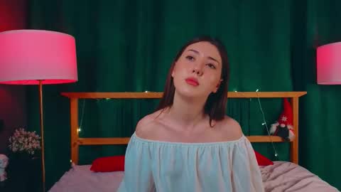 Snapshot of alicezimmer chatting on 02-16-26, 07:32 Alice 3 online show from 02-16-26, 07:32