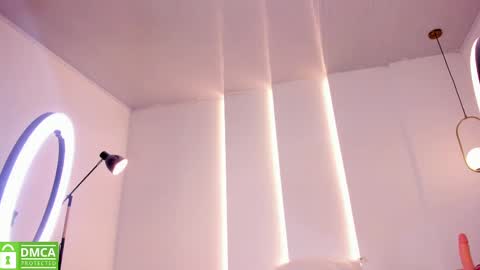 Snapshot of alicia_20_ chatting on 02-18-25, 04:04 Alice online show from 02-18-25, 04:04