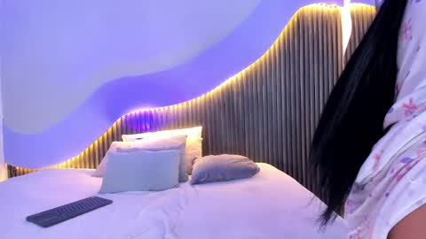 Snapshot of alicia_20_ chatting on 02-27-25, 03:47 Alice online show from 02-27-25, 03:47