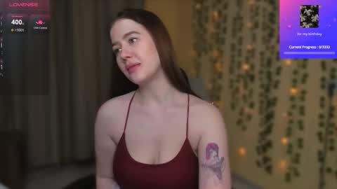 Snapshot of alicia_hines chatting on 12-18-25, 03:29 Alicia online show from 12-18-25, 03:29