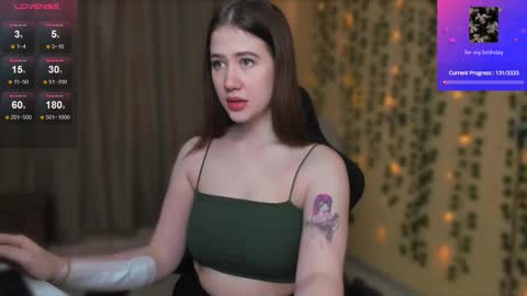 Snapshot of alicia_hines chatting on 12-19-25, 06:42 Alicia online show from 12-19-25, 06:42