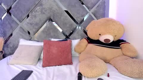 Alice  online show from 02-02-25, 04:00