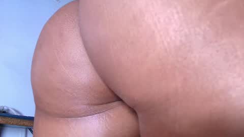 Alicia Kyse  online show from 01-15-25, 09:02