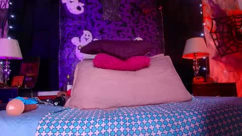 Alicia Kyse  online show from 10-10-25, 03:16