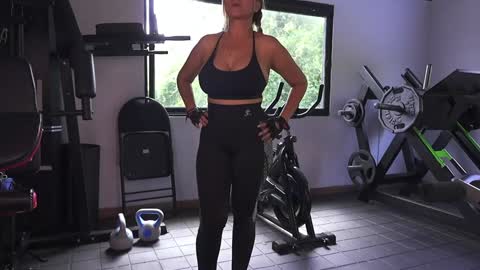 Alicia Lang online show from 10-18-25, 02:51