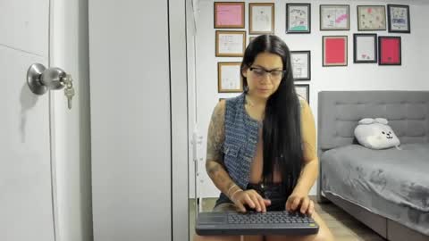 Snapshot of alicia_rainbow chatting on 06-29-26, 03:57 alicia_rainbow online show from 06-29-26, 03:57