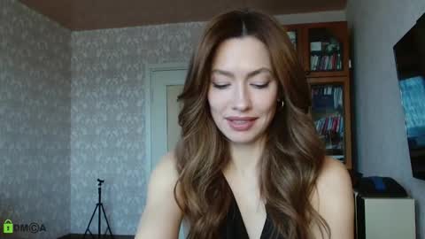 Alicia online show from 09-26-25, 04:05