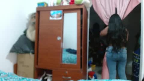 Snapshot of alicia_va chatting on 01-08-25, 08:39 Alice online show from 01-08-25, 08:39