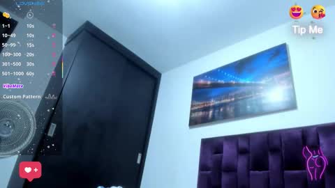 Snapshot of alicia_whittee chatting on 10-13-25, 10:15 alicia_whittee online show from 10-13-25, 10:15
