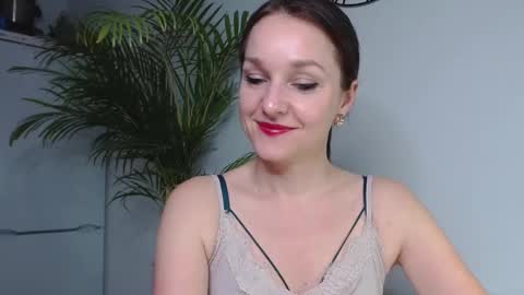 Alicia online show from 12-19-24, 03:41