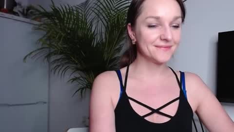 Alicia online show from 02-13-25, 06:05