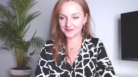 Alicia online show from 10-23-25, 06:39