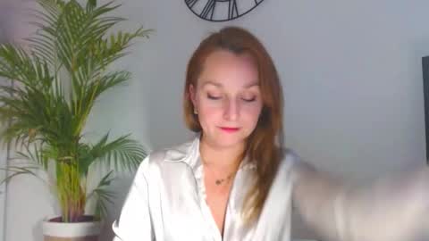 Alicia online show from 11-26-25, 02:18