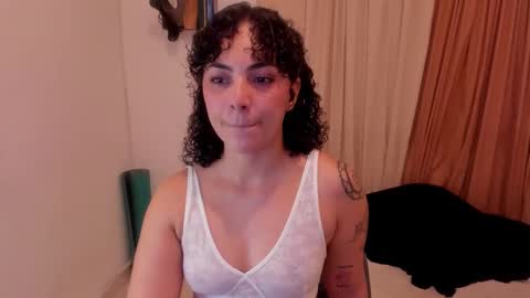 Snapshot of aliciapalmer19 chatting on 01-26-25, 12:16 Alis 3 independent model 3 online show from 01-26-25, 12:16