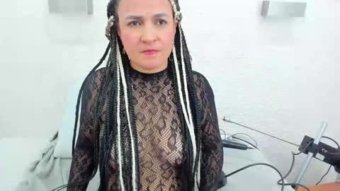 im tutti online show from 10-29-25, 02:36