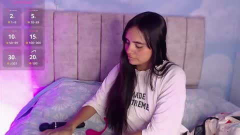 Snapshot of aliclark chatting on 02-06-26, 07:39 Aliclark online show from 02-06-26, 07:39