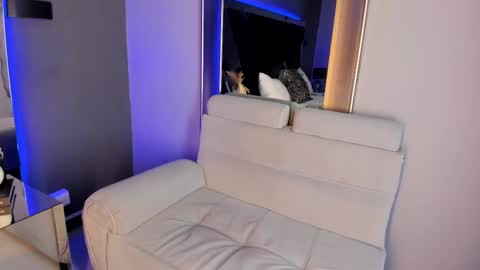 Snapshot of alidiaz__ chatting on 02-14-25, 01:45 Ali Diaz online show from 02-14-25, 01:45