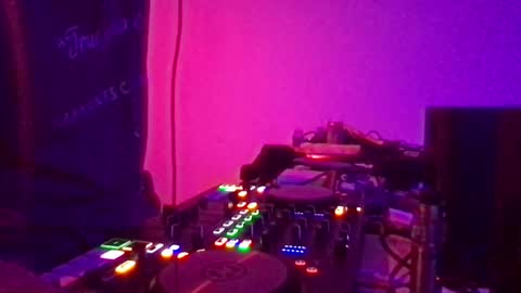 Snapshot of alien8720 chatting on 02-08-25, 06:44 busco rockera online show from 02-08-25, 06:44