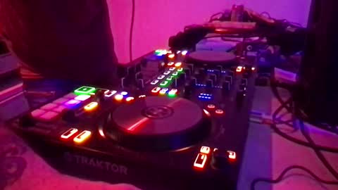 Snapshot of alien8720 chatting on 02-09-25, 03:53 busco rockera online show from 02-09-25, 03:53