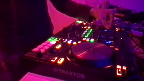 Snapshot of alien8720 chatting on 02-11-25, 07:16 busco rockera online show from 02-11-25, 07:16