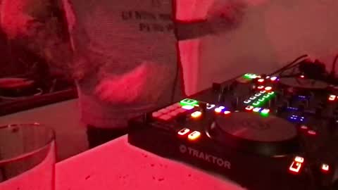 Snapshot of alien8720 chatting on 02-17-25, 06:26 busco rockera online show from 02-17-25, 06:26