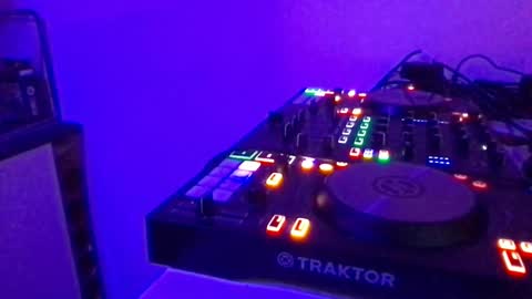 Snapshot of alien8720 chatting on 03-02-25, 01:16 busco rockera online show from 03-02-25, 01:16