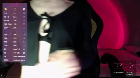 Mia online show from 03-03-25, 04:46