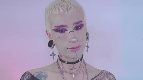     online show from 03-10-26, 12:48