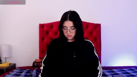 aliice_walker_ online show from 12-14-24, 03:25