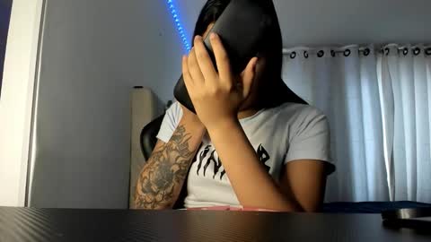 aliice_walker_ online show from 10-17-25, 12:19