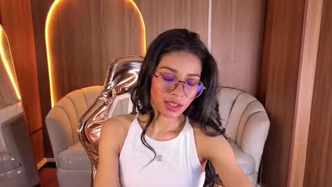 Snapshot of alina_b_ chatting on 02-20-26, 08:31 alina_b_ online show from 02-20-26, 08:31
